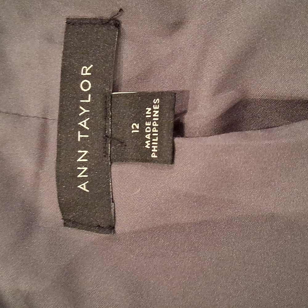 Ann Taylor Gray Blazer. Size 12 - Picture 5 of 6